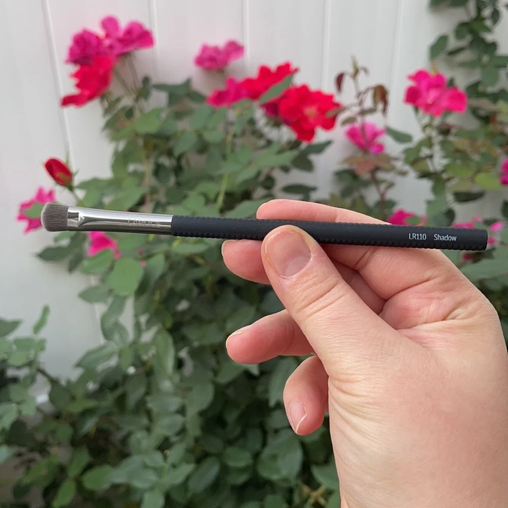 New Laruce Eyeshadow Brush - LR110